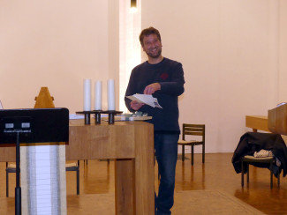 Am 25.01.2022 leitete Thomas Becker zum letzten Mal während der Vakanz den Gospel-Chor. Da durfte ein herzliches Dankeschön natürlich nicht fehlen!