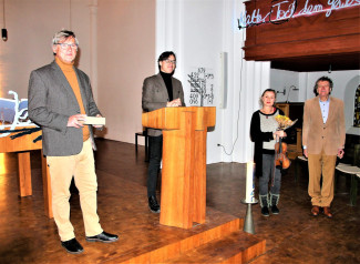 v. li: Dietmar Herzog, Pfarrer Jean-Pierre Barraud, Gisela Czech-Whitson, Joseph Kelemen