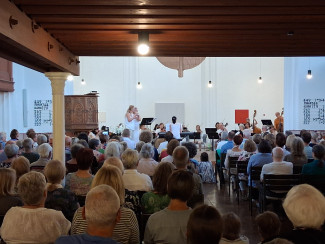 Volle Kirche